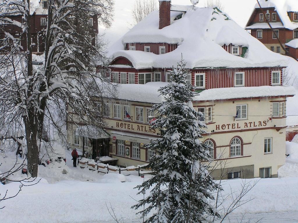 Hotel Atlas Pec pod Snezkou Exterior foto